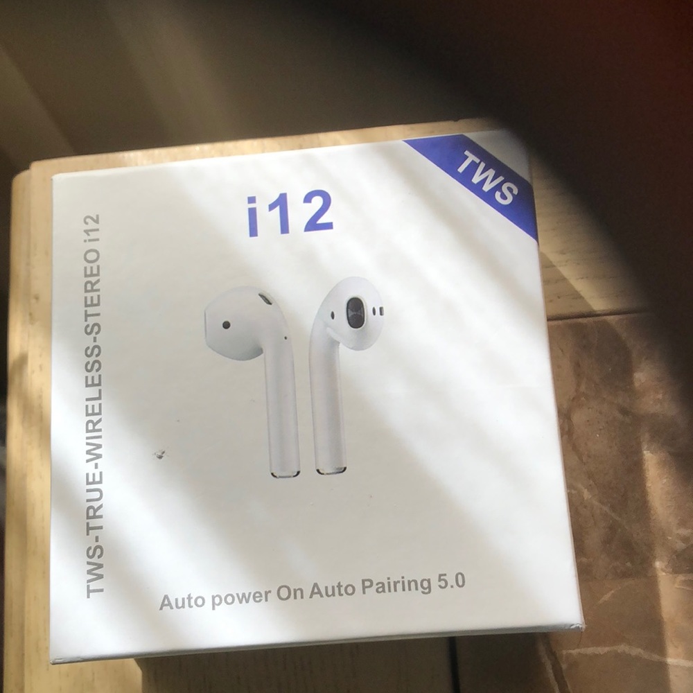 i12 TWS-True Wireless Stereo i12 Auto power On Auto Pairing 5.0.